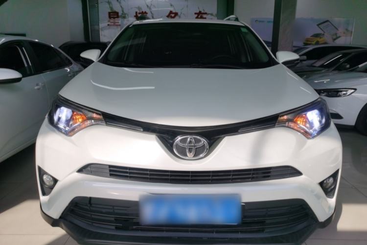 Used Toyota RAV4 2019 2.0L CVT Two-Wheel Drive Pioneer Edition China V Standard