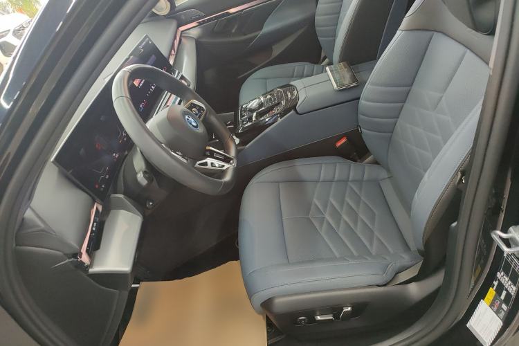 Used BMW i5 2024 eDrive 35L Luxury Model with M Sport Package
