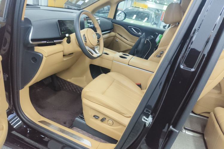 Used VOYAH Dream 2025 PHEV Four-Wheel Drive Excellence Qiankun Edition