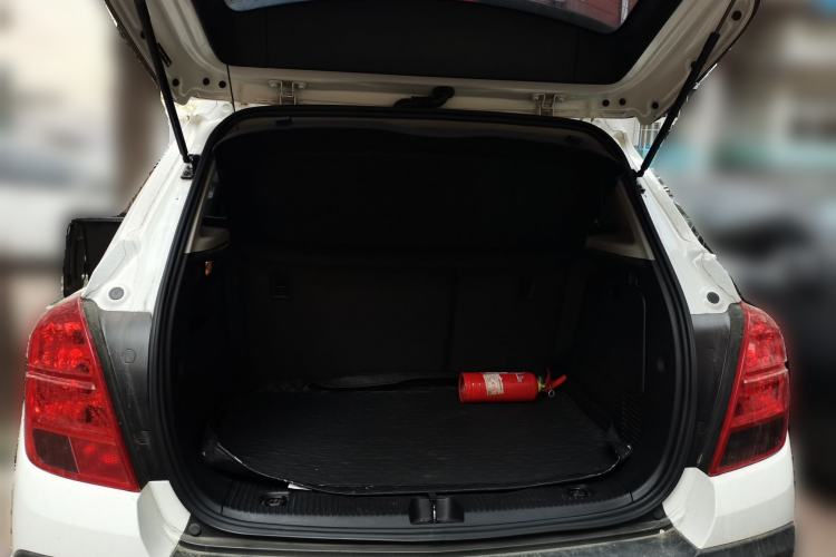 Used Chevrolet Trax 2016 1.4T Automatic Two-Wheel Drive Comfort Version with Sunroof Trunk