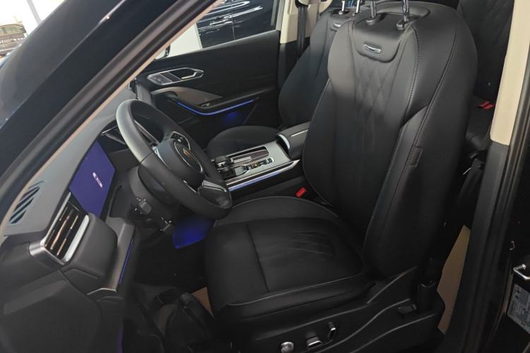 Used Hongqi HS7 PHEV 2024 2.0T PHEV Four-Wheel Drive Flagship Edition 7 Seats
