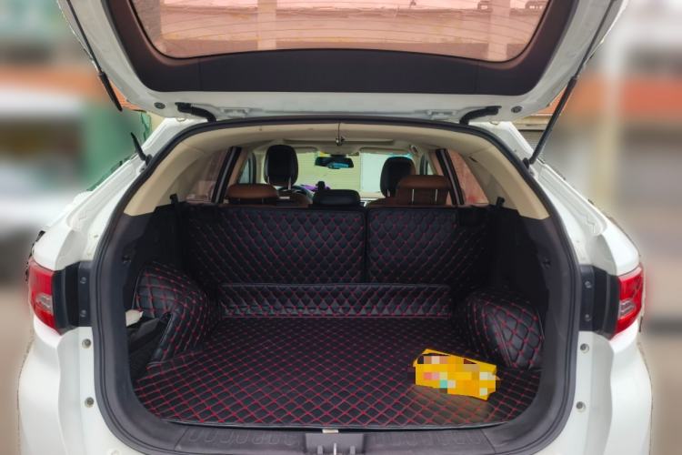 Used Soueast DX7 2015 1.5T Manual Luxury Model
