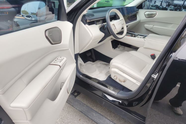 Used Lynk & Co 900 2025 2.0T Ultra
