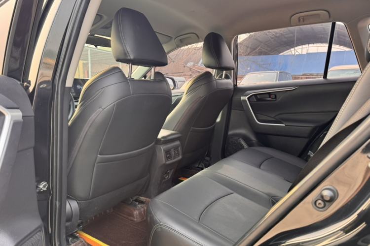 Used Toyota Wildlander 2023 2.0L CVT Two-Wheel Drive Leading Edition