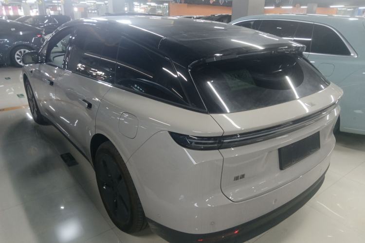 Used Li Auto i6 2025 Model Two-Wheel-Drive Standard Type
