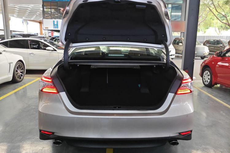 Used Toyota Camry 2018 2.5G Luxury Edition Trunk