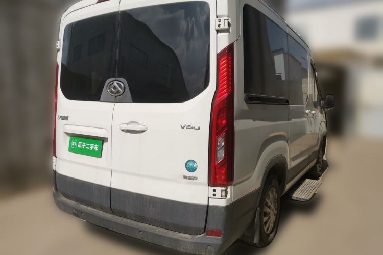 Used SAIC MAXUS Xintu V90 2019 2.0T Manual Zhi Du Xing Front-Wheel-Drive Single Tire Short Wheelbase Mid-Height 6-Seater Rear Right 45 Deg