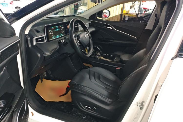 Used NETA U 2021 Pro 400 Cruiser Edition Left Front Seat