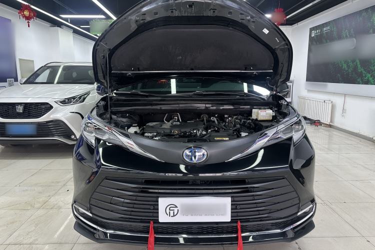 Used Toyota SIENNA 2023 2.5L Hybrid Comfort Edition