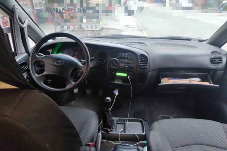 Used JAC Refine 2015 2.0L Shuttle Gasoline Long-Wheelbase Comfort Version HFC4GA3-3D
