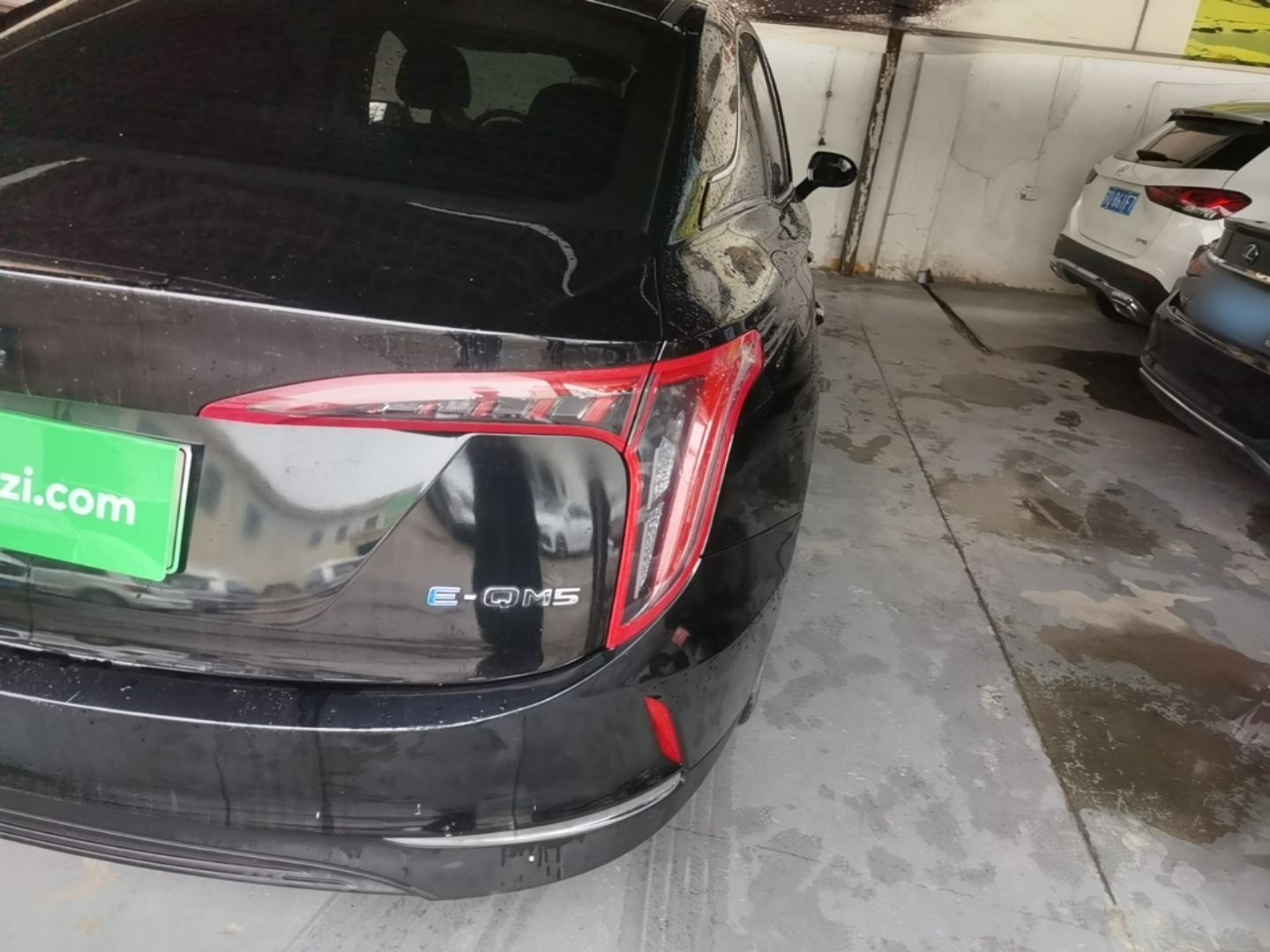 Hongqi E-QM5 2022 431 km Charge & Enjoy Edition — снимка 9