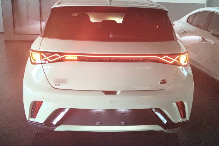 Used BYD Dolphin 2023 420 km Fashion Edition
