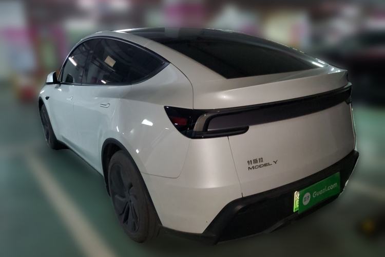 Used Tesla Model Y 2025 Rear-Wheel-Drive Version
