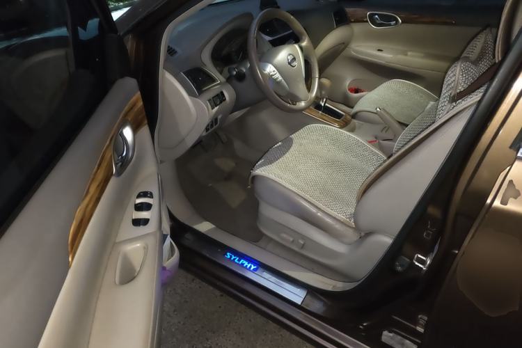 Used Nissan Sylphy 2014 1.6XV CVT Deluxe Edition Driver Seat