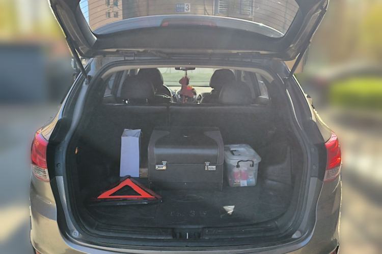 Used Hyundai ix35 2010 2.0L Automatic Two-Wheel Drive Elite Edition GLS Trunk