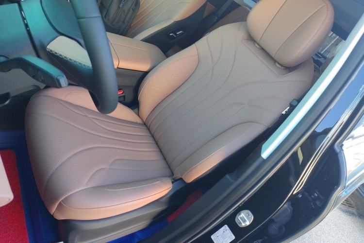 Used Chery Tiggo 8 L 2025 Model 2.0T Two-Wheel Drive Changhong Edition—7 Seaters
