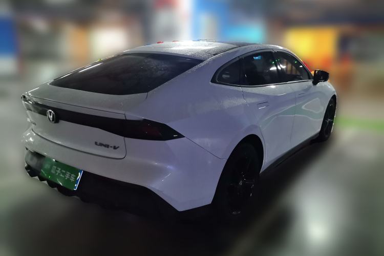 Used CHANGAN UNI-V 2022 1.5T Prestige Version
