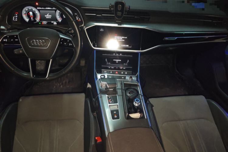 Used Audi A6L 2022 40 TFSI Luxury Dynamic Model Center Console