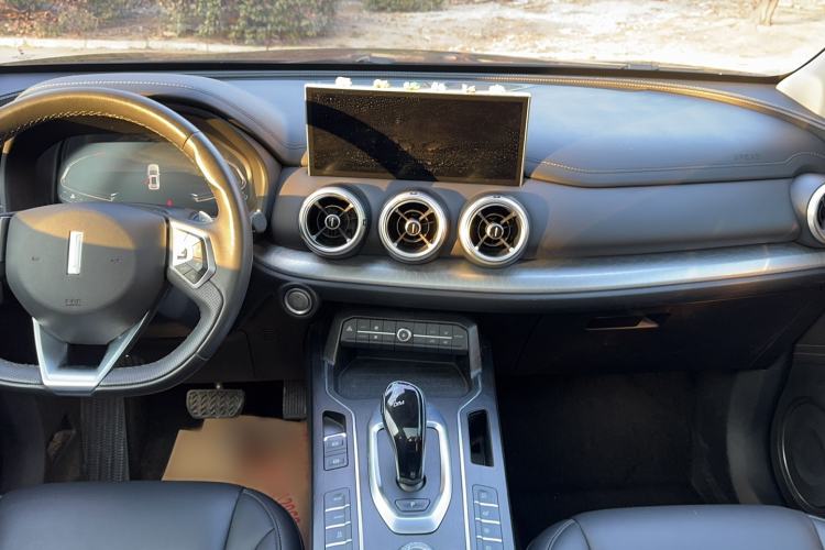 Used Wey VV5 2021 1.5T Two-Wheel Drive Smart Pioneer