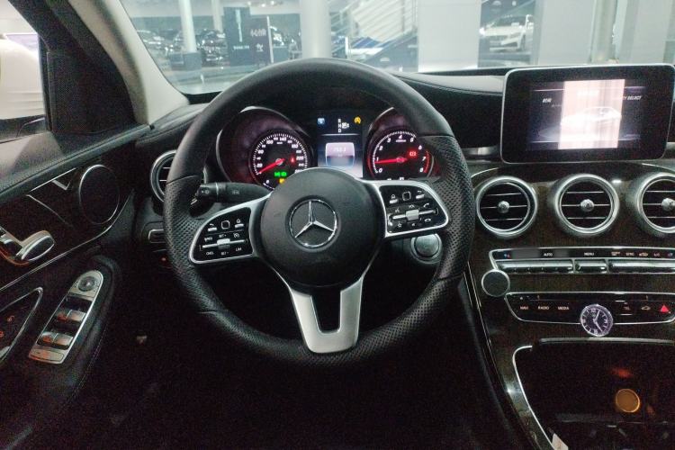 Used Mercedes-Benz C-Class 2015 Facelift C 180 L