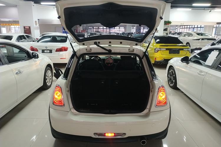 Used MINI 2011 1.6L ONE Trunk