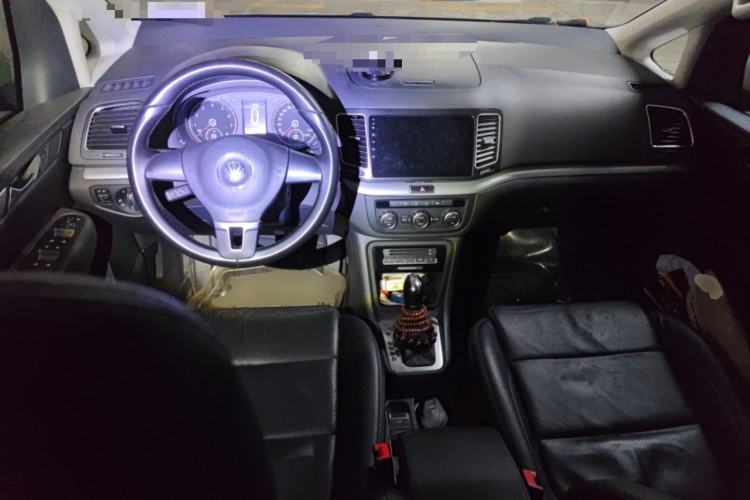 Used Volkswagen Sharan 2013 1.8TSI Standard Model Euro IV Center Console