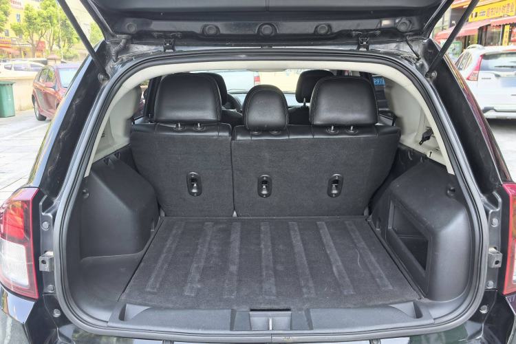 Used Jeep Compass 2014 2.0L two-wheel drive sport version