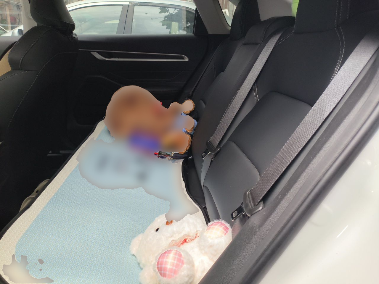 Geely Auto Emgrand 2026 Model 4th Generation 4 Millionth Anniversary Edition 1.5L CVT Overdrive Edition — снимка 17