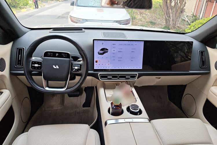 Used Li Auto L6 2024 Max Center Console