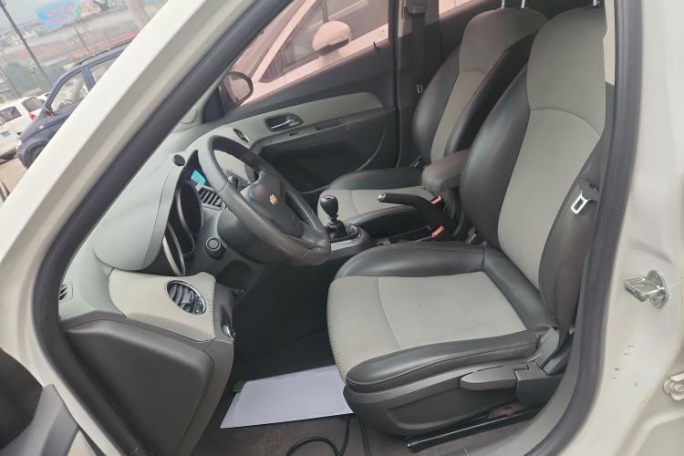 Used Chevrolet Cruze 2014 1.6L SL Millionth Anniversary Edition MT
