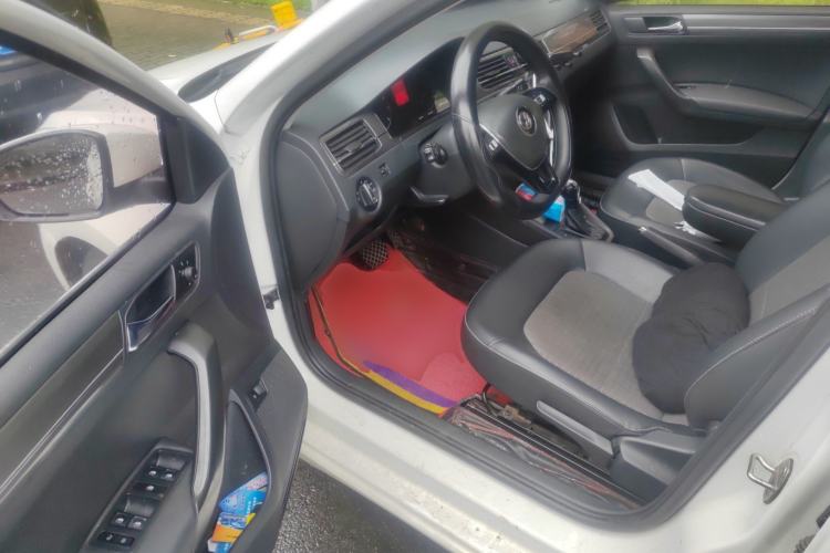 Used Volkswagen Santana 2016 1.6L Automatic Comfort Edition Driver Seat