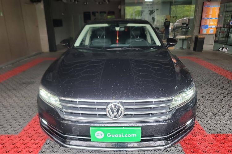 Used Volkswagen Phideon 2016 380TSI Two-Wheel-Drive Luxury Edition
