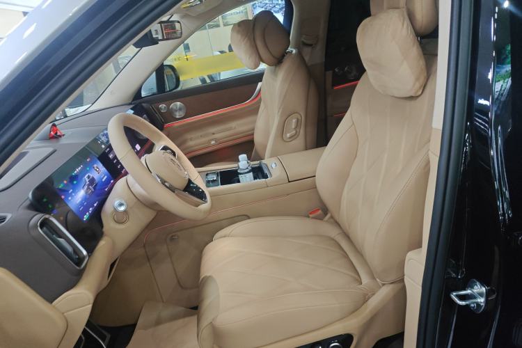 Used Hima AITO M9 2025 Extended-Range Ultra Version 52 kWh 6-Seater Left Front Seat