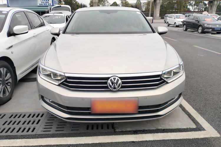 Used Volkswagen Magotan 2019 330TSI DSG Luxury Model China V Standard Front