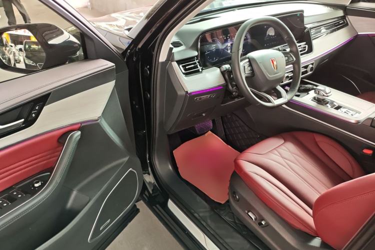 Used Hongqi HS5 2025 2.0T Two-Wheel-Drive Xuan Ying Edition Driver Seat