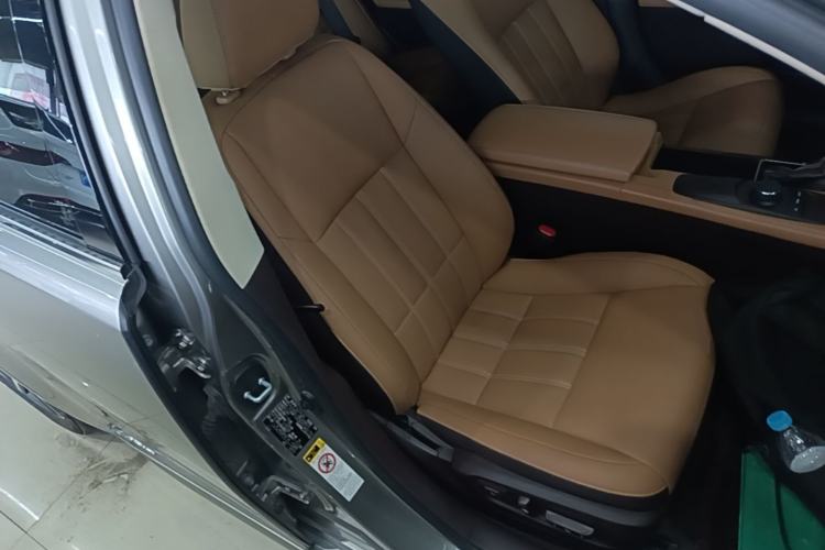 Used Lexus ES 2015 300h Comfort Edition