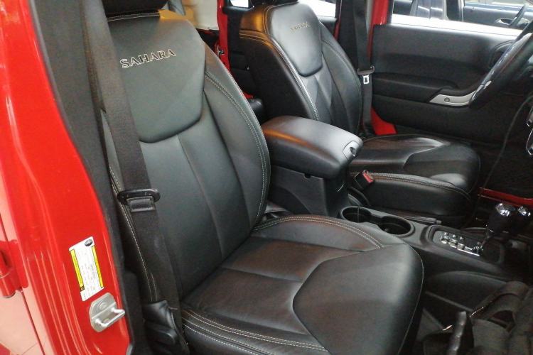 Used Jeep Wrangler 2015 3.0L Sahara Four-Door Comfort Edition
