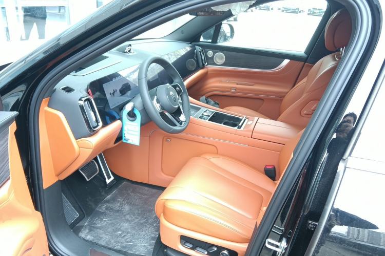 Used Hima AITO M9 2025 Extended-Range Ultra Version 52 kWh 6-Seater Driver Seat