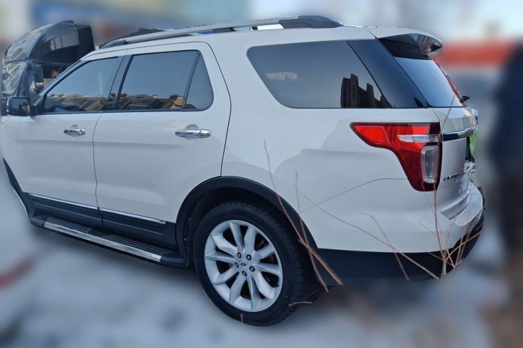 Used Ford Explorer 2013 3.5L Deluxe Model
