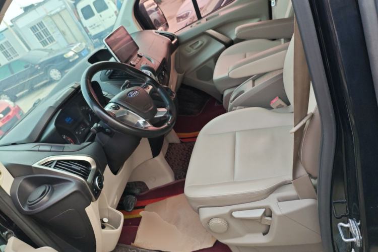 Used Ford Tourneo Custom 2017 2.0T Automatic Elite Edition Left Front Seat