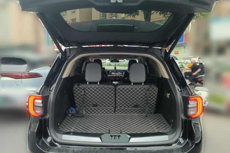 Used Ford Explorer 2023 EcoBoost 285 Four-Wheel Drive Titanium Edition 6 Seats