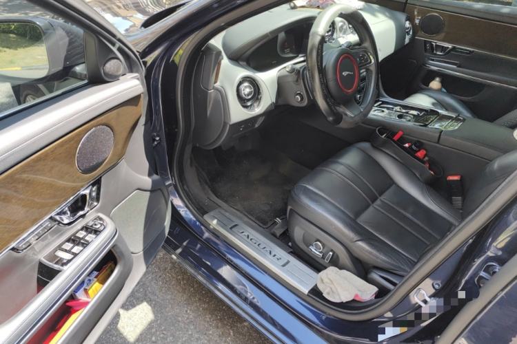 Used Jaguar XJ 2018 XJL 3.0 SC Two-Wheel-Drive Elegant Business Edition Interior 3