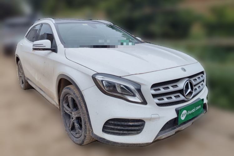 Used Mercedes-Benz GLA 2019 GLA 200 Fashion Model Front Right 45 Deg