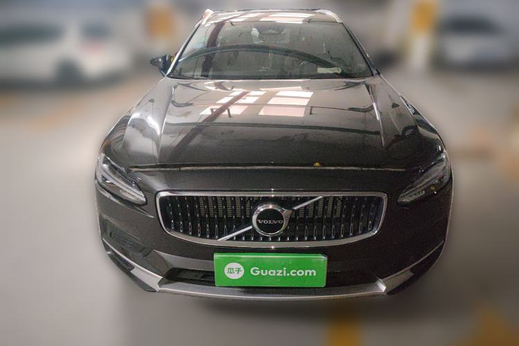 Used Volvo V90 2022 Cross Country B5 AWD Smart Range Edition