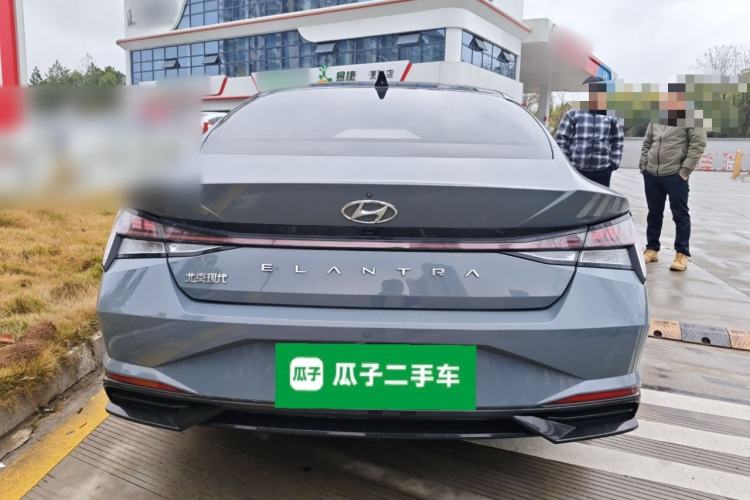 Used Hyundai Elantra 2021 1.5L CVT LUX Prestige Edition
