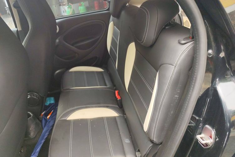 Used smart forfour 2018 1.0L 52 kW Dynamic Edition