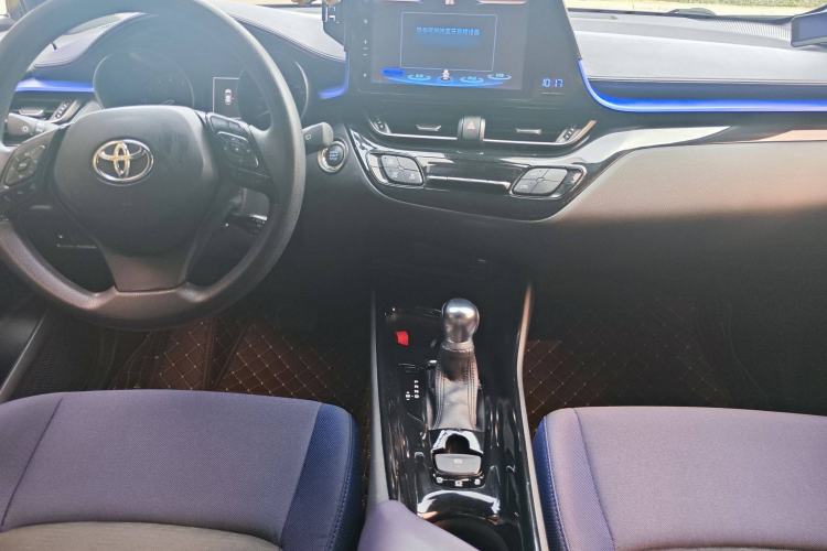 Used Toyota C-HR 2018 2.0L Leading with Sunroof China VI Standard