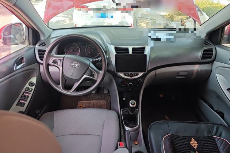 Used Hyundai Verna (older generation) 2014 1.4L Manual Top-Tier Model TOP
