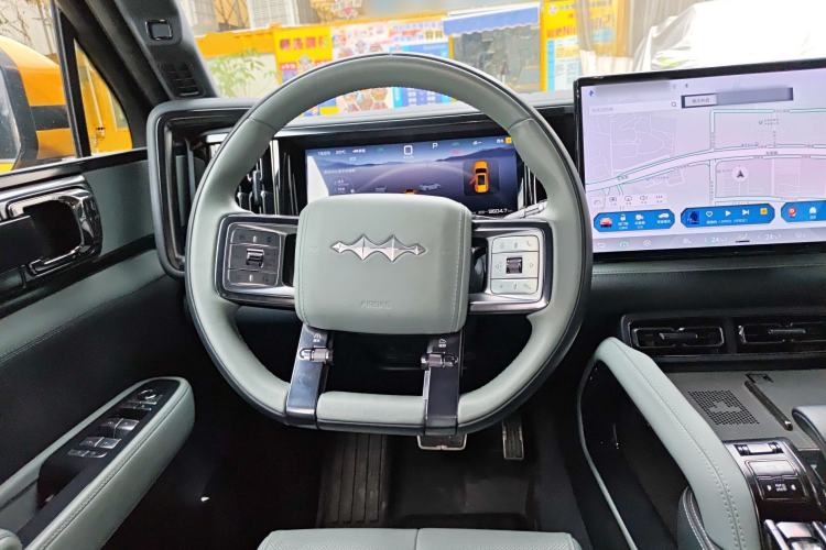 Used Formula Leopard Leopard 5 2023 Navigator Edition