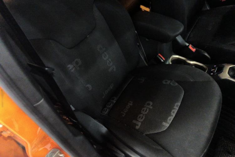 Used Jeep Renegade 2018 Connected Large Screen Version 180T Automatic High-Energy Edition
